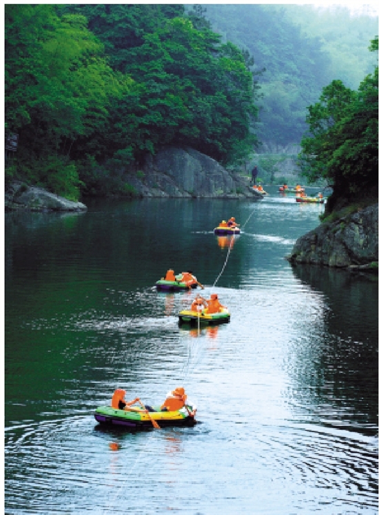 余姚四窗岩漂流